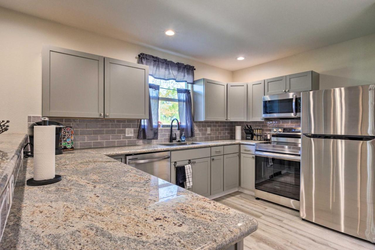 Spacious Gulfport Home With Yard 1 Mi To Beach Exterior photo